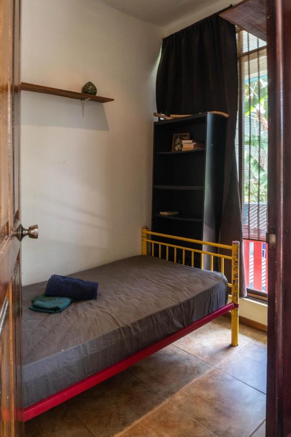Chicama : Burnt Toast Surfcamp Apartment Носара Екстериор снимка